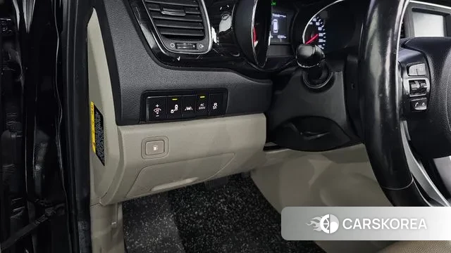 Kia The New Carnival id 3469921 из Кореи 9