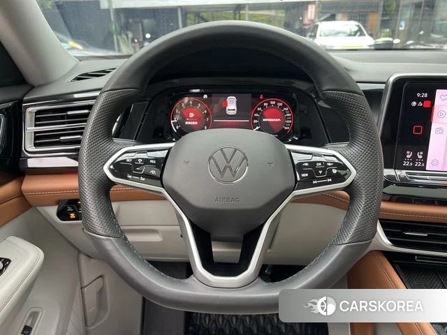 Volkswagen Tourang id 4273356 из Китая 9