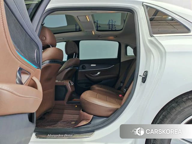 Mercedes-Benz E-class id 3889874 из Китая 9