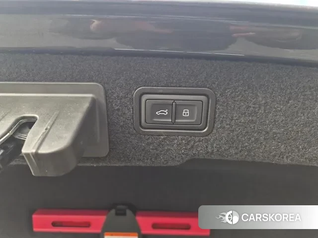 Audi A8 (D5) id 3754035 из Кореи 9