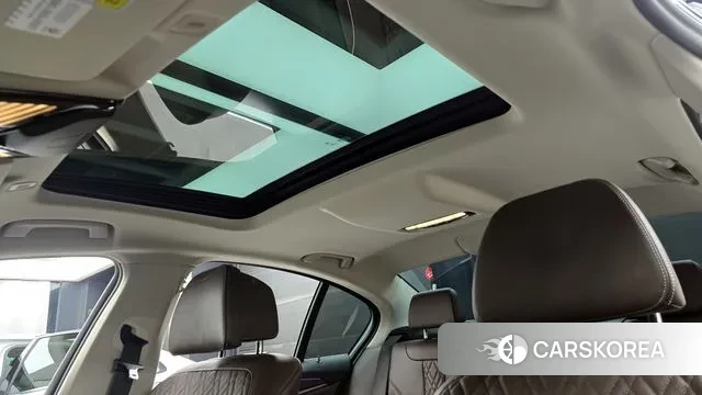 BMW 5 Series (G30) id 3449079 из Кореи 9