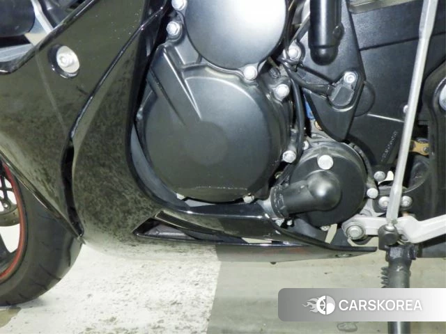 Suzuki GSX-R750 id 4206262 из Японии 9