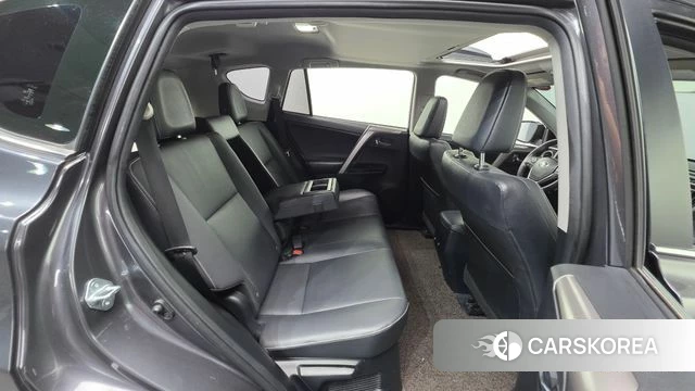 Toyota RAV4 id 4737508 из Кореи 9