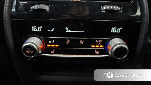 BMW 5 Series (G30) id 3479888 из Кореи 9