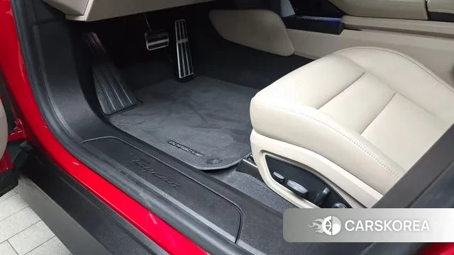 Porsche Taycan id 3401093 из Кореи 9