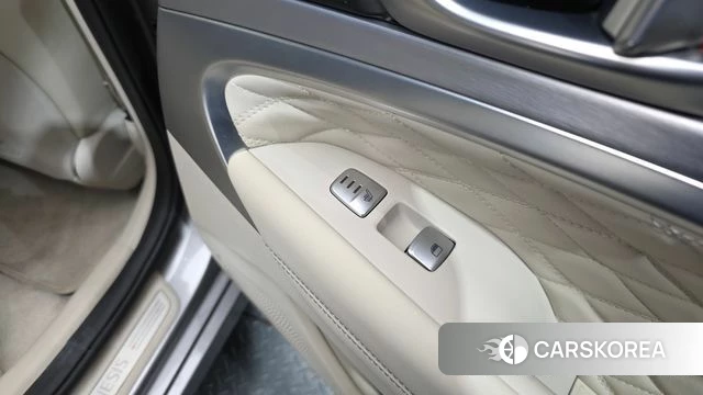 Genesis G70 id 4294656 из Кореи 9