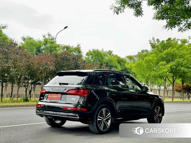 Audi Q5L id 4300460 из Китая 9