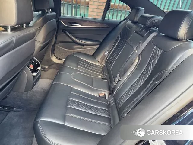 BMW 5 Series (G30) id 3520581 из Кореи 9