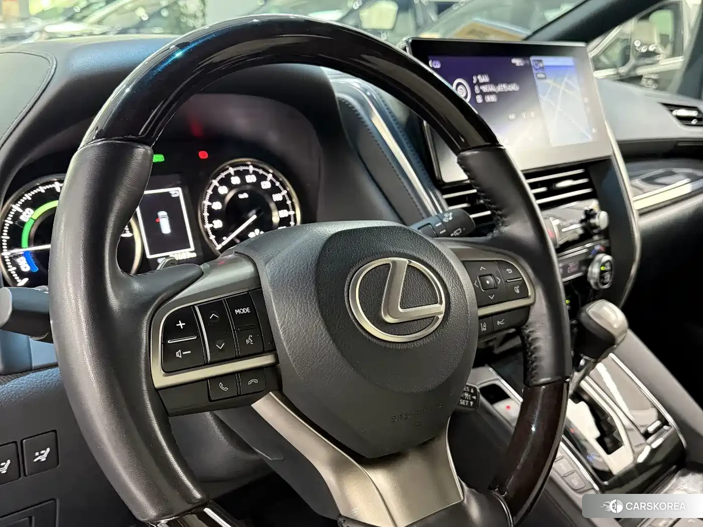 Lexus LM id 4654976 из Китая 9