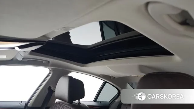 BMW 5 Series (G30) id 2965534 из Кореи 9