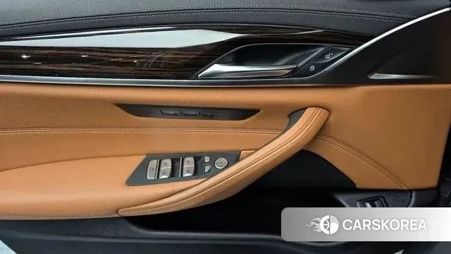 BMW 5 Series (G30) id 3459205 из Кореи 9