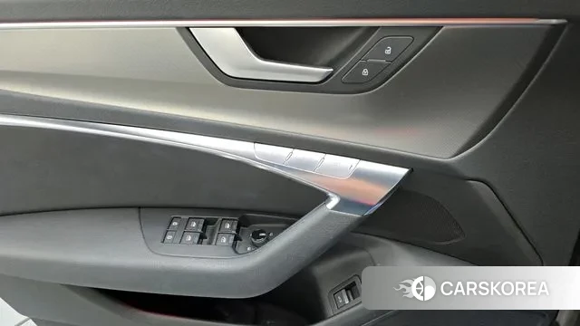 Audi A6 (C8) id 3379819 из Кореи 9