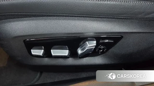 BMW 5 Series (G30) id 3610722 из Кореи 9