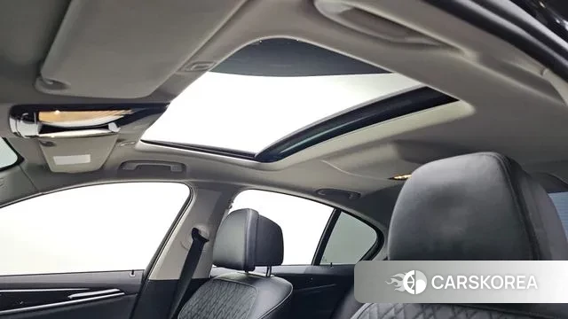 BMW 5 Series (G30) id 3681448 из Кореи 9