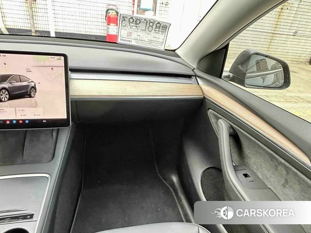 Tesla Model Y id 3919218 из Китая 9