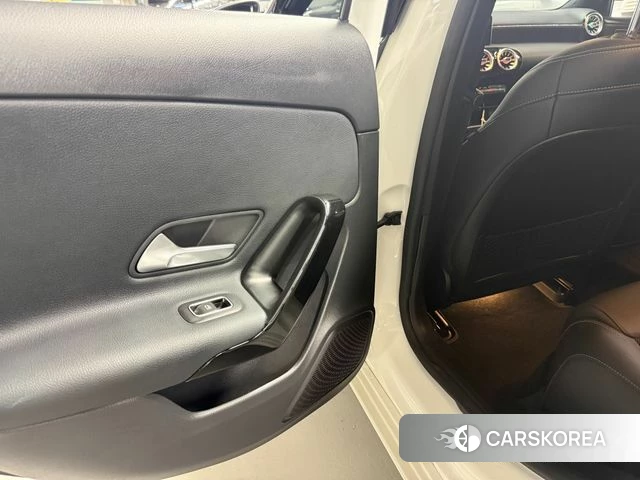 Mercedes-Benz A-Class W177 id 4542790 из Кореи 9