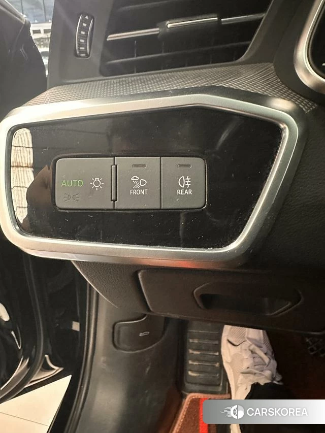 Audi A6L id 4374550 из Китая 9