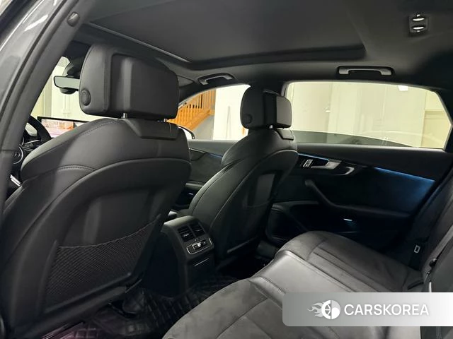 Audi A4L id 4214105 из Китая 9