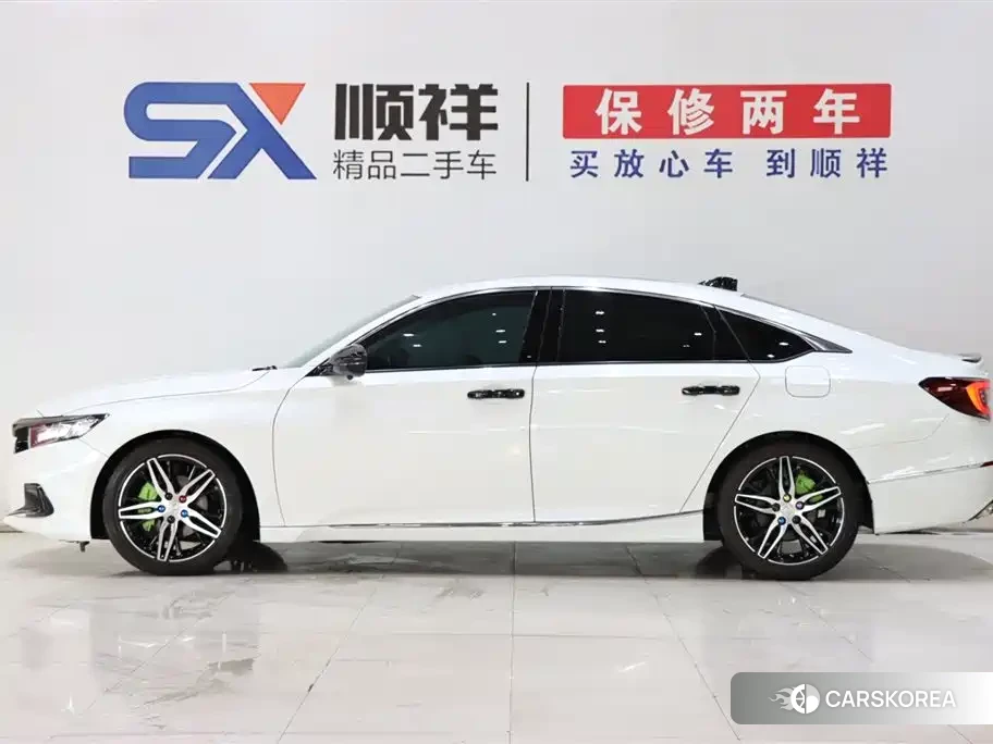 Honda Accord id 4514105 из Китая 9
