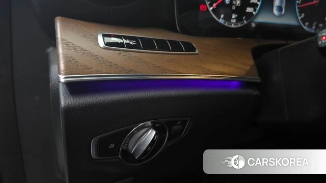 Mercedes-Benz E-Class W213 id 4873108 из Кореи 9