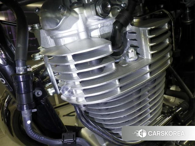 Yamaha SR400 id 4182798 из Японии 9