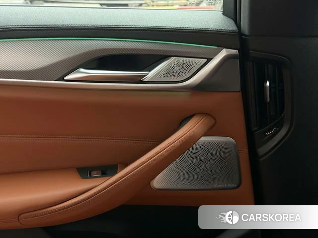 BMW M5 id 4256874 из Китая 9