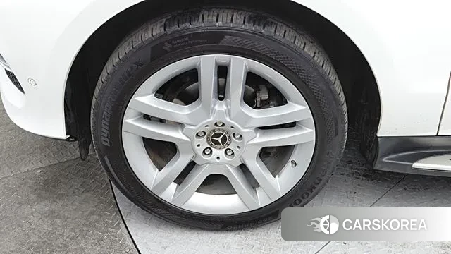 Mercedes-Benz GLE - Class W166 id 3766577 из Кореи 9