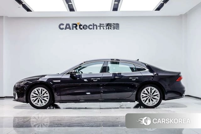 Audi A7L id 4273498 из Китая 9