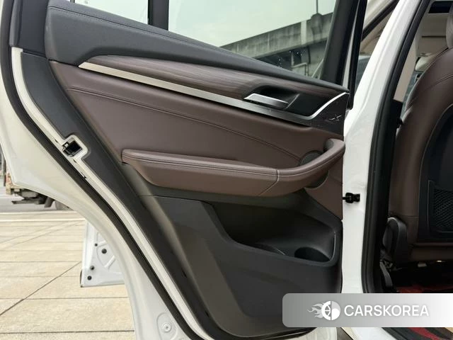 BMW X3 id 3857925 из Китая 9