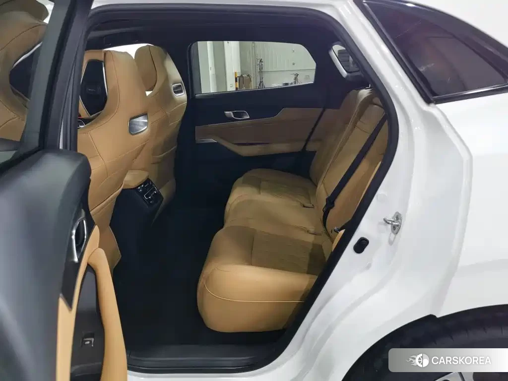 Chang'an Changan UNI-K id 4553935 из Китая 9