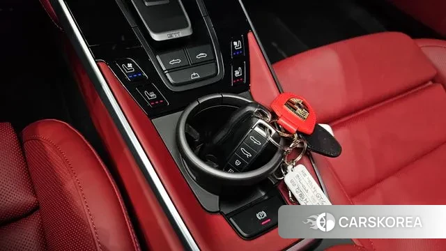 Porsche 911(992) id 3289568 из Кореи 9