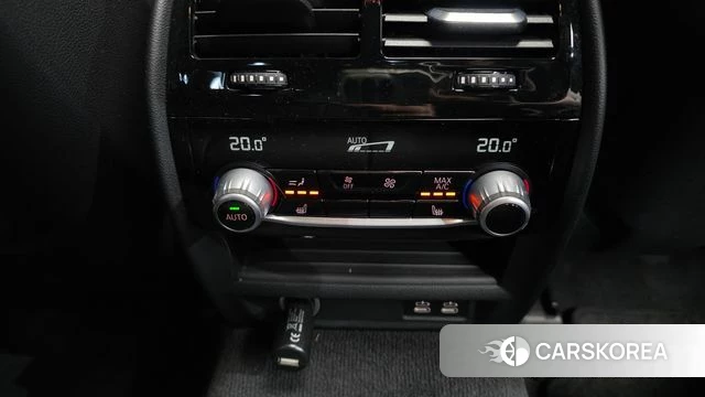 BMW 5 Series (G30) id 3883974 из Кореи 9