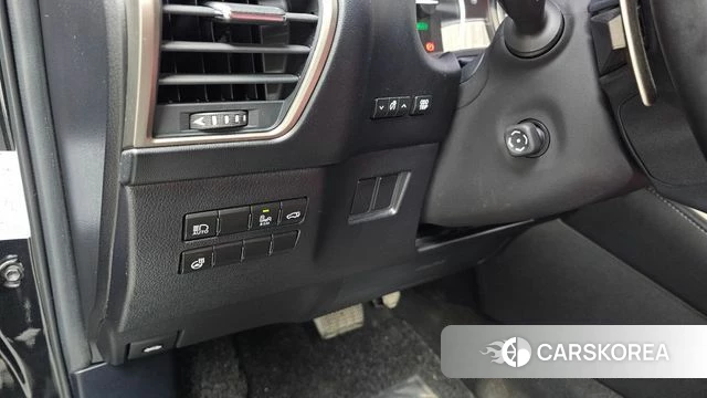 Lexus NX300h id 4396346 из Кореи 9