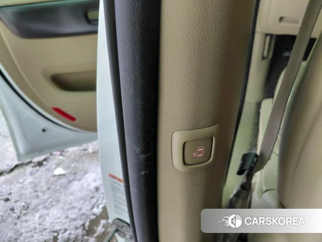 Kia All New Carnival id 4610557 из Кореи 9