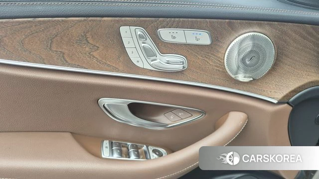Mercedes-Benz E-Class W213 id 4762927 из Кореи 9