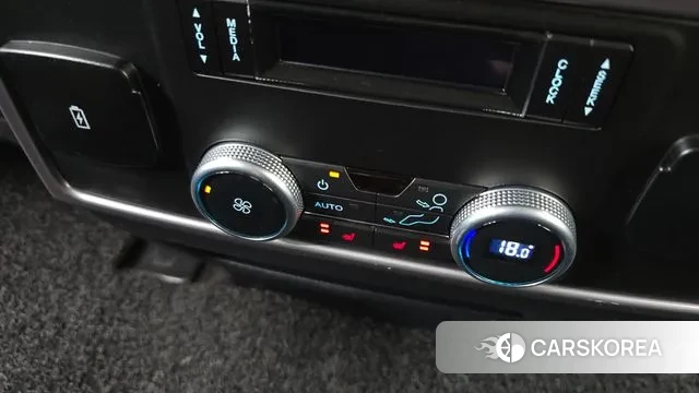 Ford Expeditation id 3044249 из Кореи 9