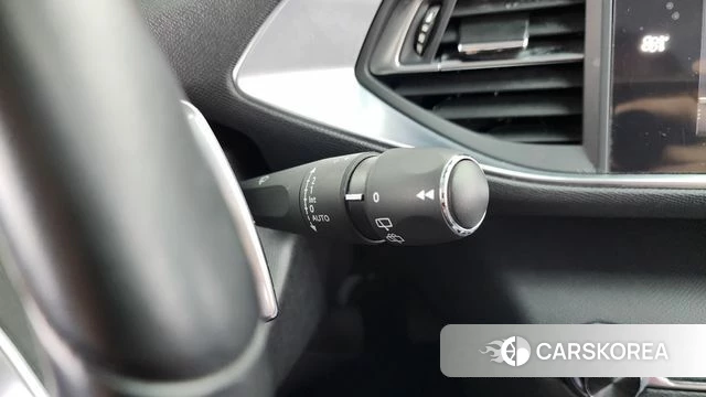 Peugeot 308 second generation id 3880072 из Кореи 9