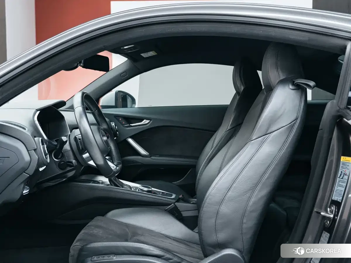 Audi TT id 4655032 из Китая 9