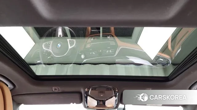 BMW 5 Series (G30) id 3438212 из Кореи 9