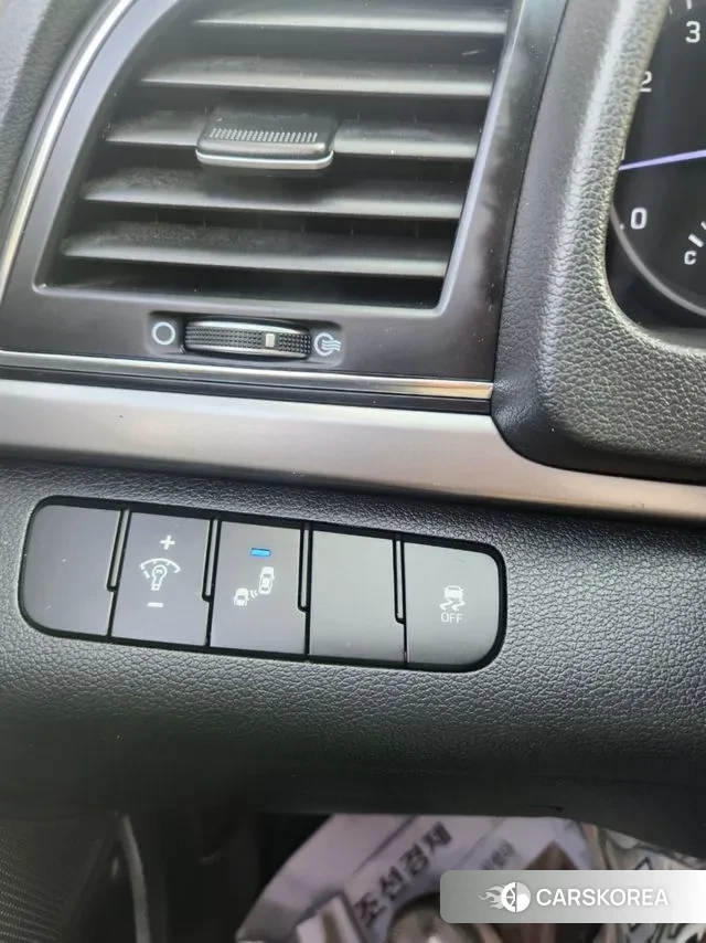 Hyundai Avante AD id 3656923 из Кореи 9