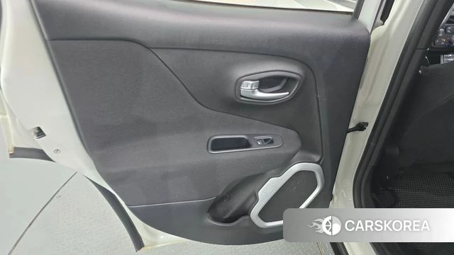 Jeep Renegade id 4536179 из Кореи 9