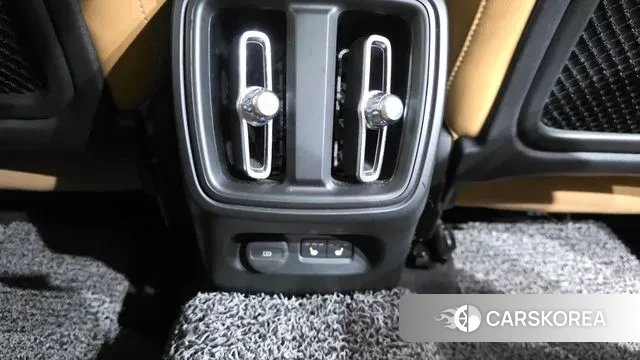 Volvo XC40 id 3039036 из Кореи 9