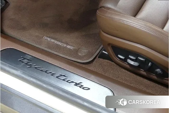 Porsche Taycan id 3745324 из Кореи 9