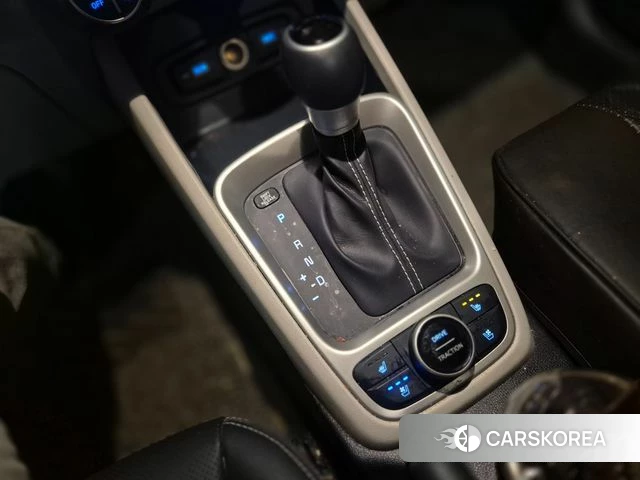 Hyundai Venue id 3919713 из Кореи 9