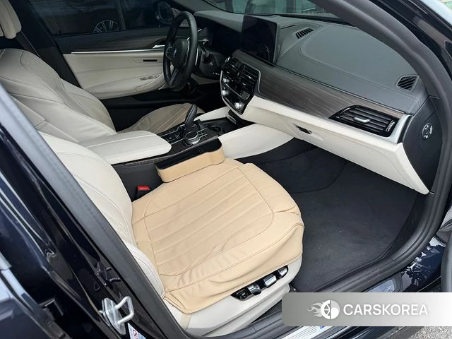 BMW 5 Series (G30) id 4187470 из Кореи 9