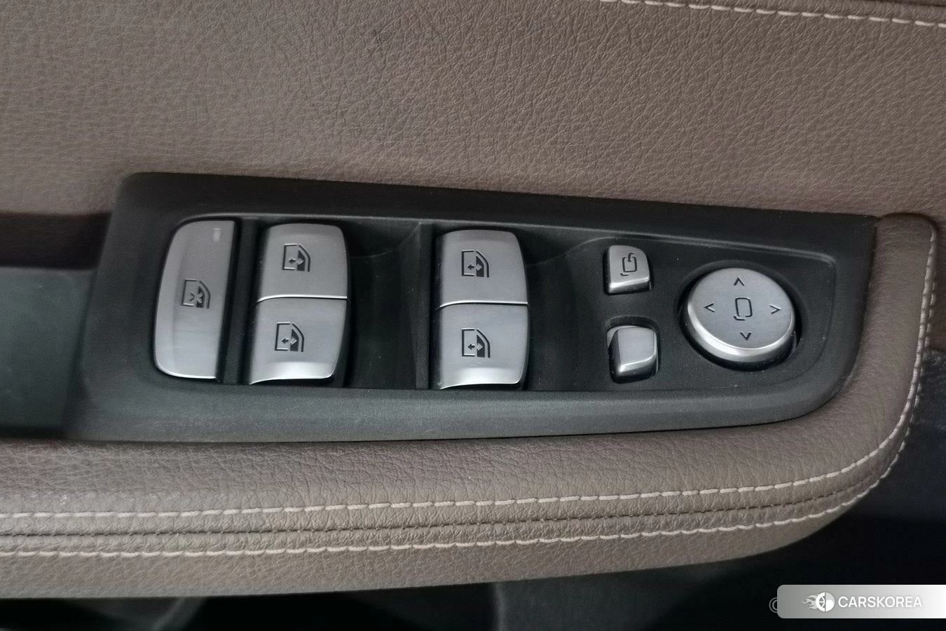 BMW 1 series id 4467432 из Китая 9