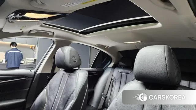 BMW 5 Series (G30) id 3171083 из Кореи 9