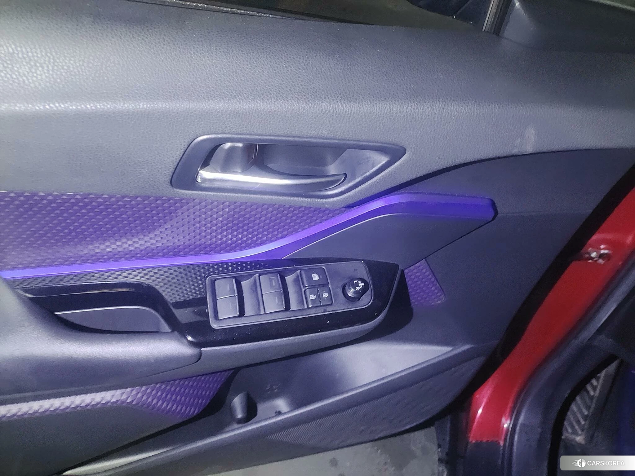 Toyota C-HR id 4473977 из Китая 9