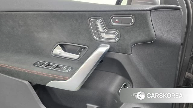 Mercedes-Benz A-Class W177 id 3843165 из Кореи 9