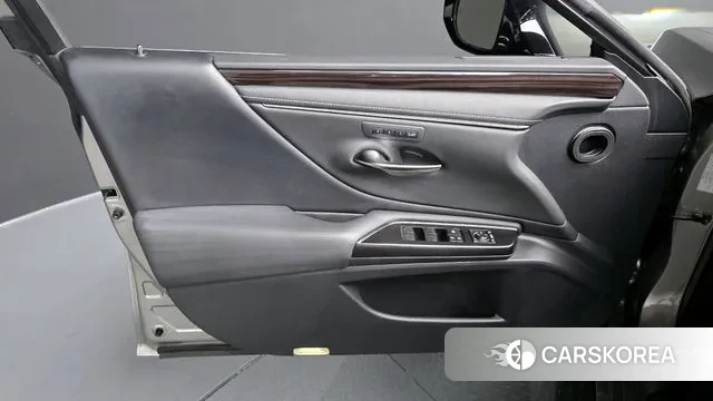 Lexus ES300h 7th generation id 3029261 из Кореи 9